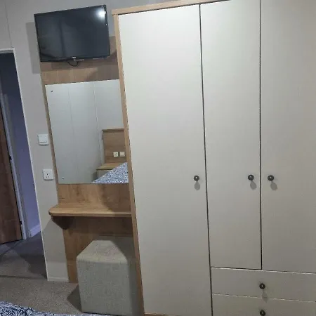 Bay - 6516 Scarborough